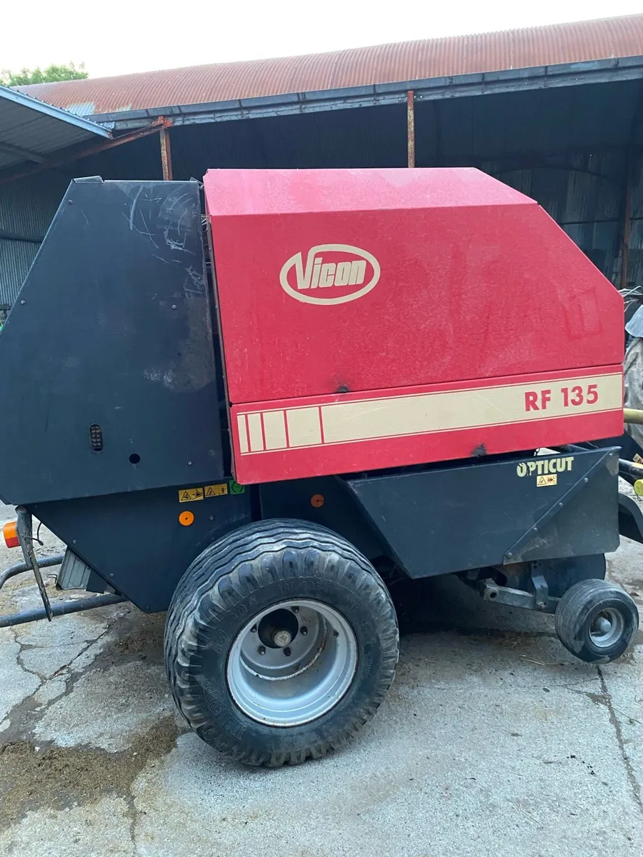 Vicon RF135 Baler - Image 3