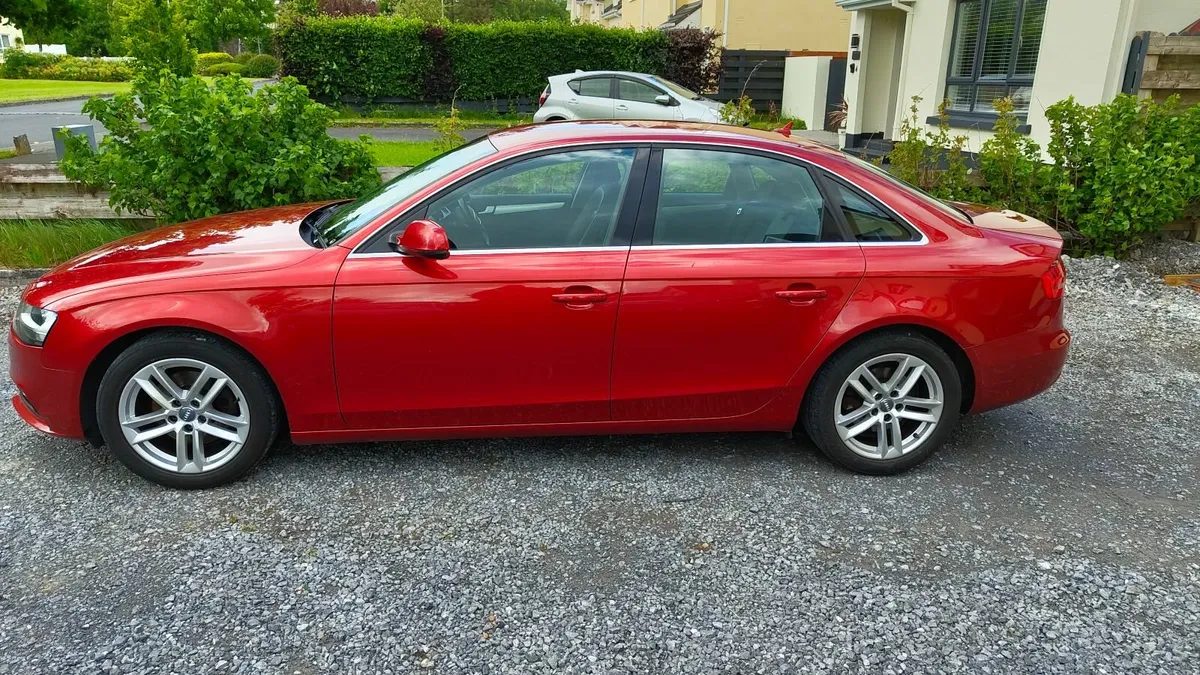 Audi A4 2015 - Image 2
