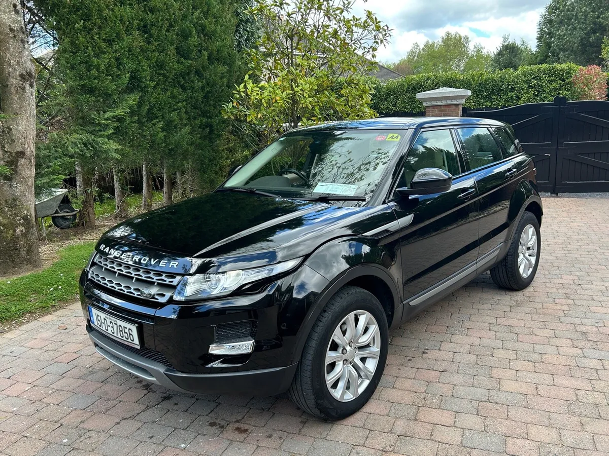 15 Range Rover Evoque 2.2D Automatic Full SH - Image 2