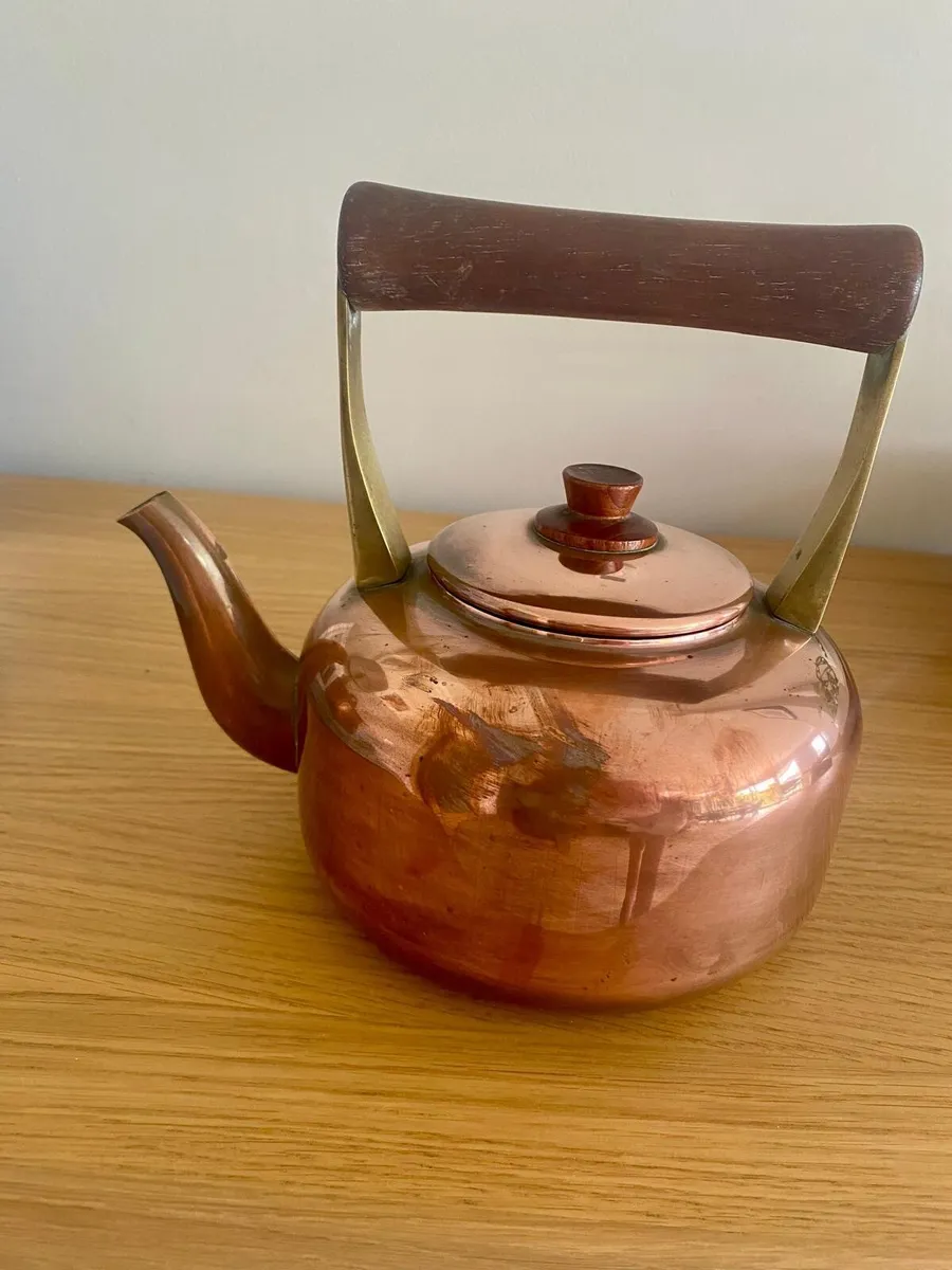 Copper saucepan and kettle - Image 2