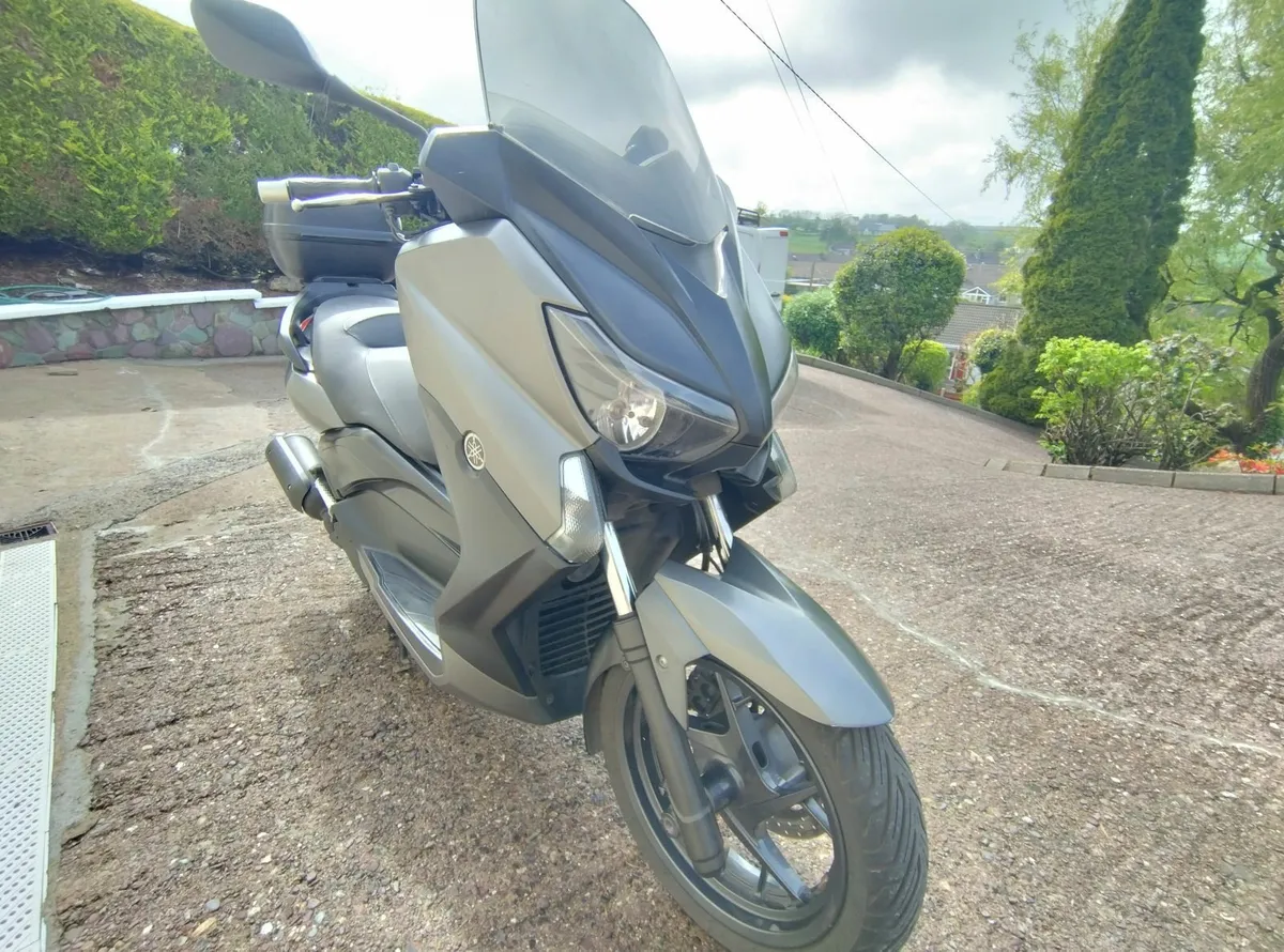YAMAHA Xmax 125 - Image 3