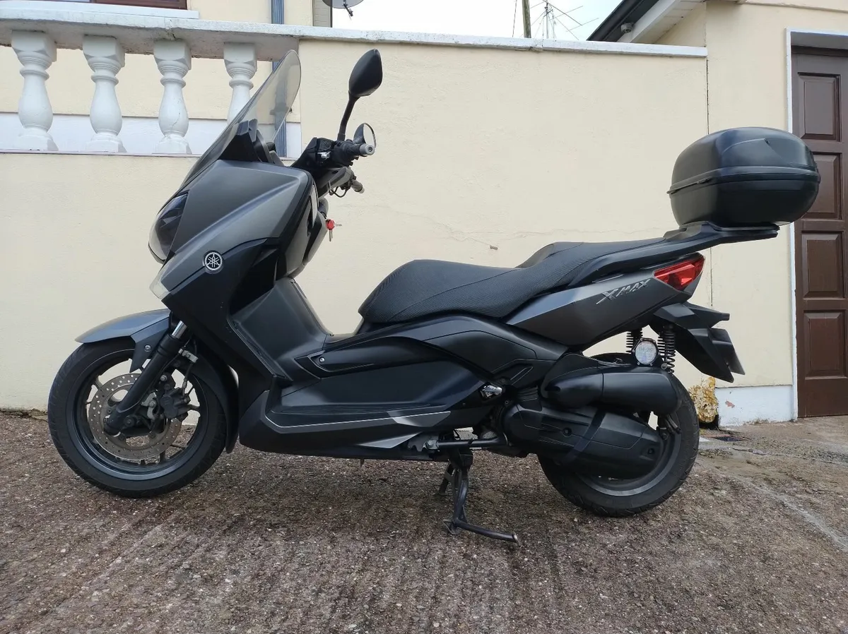 YAMAHA Xmax 125 - Image 1