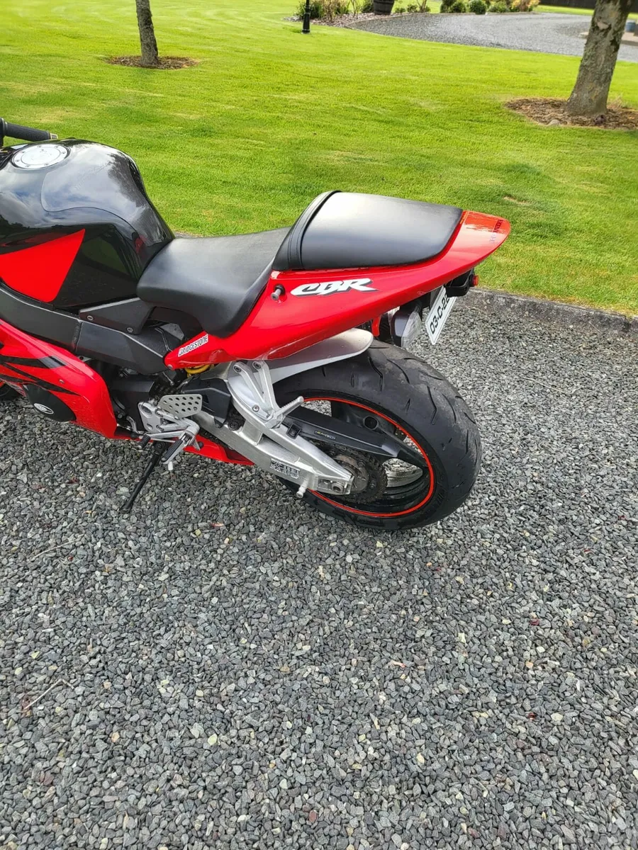 Honda CBR 1000RR - Image 4