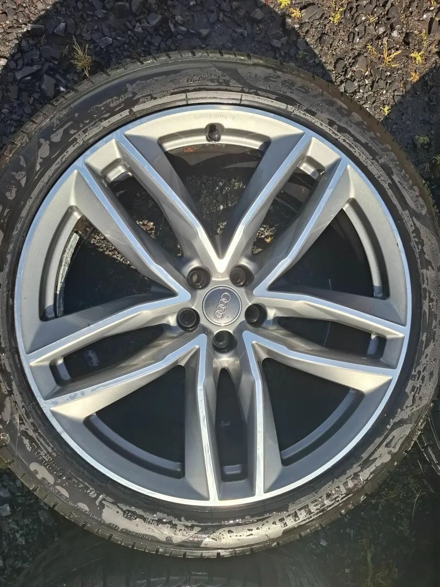 21" Genuine Audi SQ7, Q7 Audi Sport Alloys with ty - Image 1