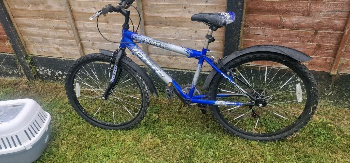 Medium size boys  bike - Image 1