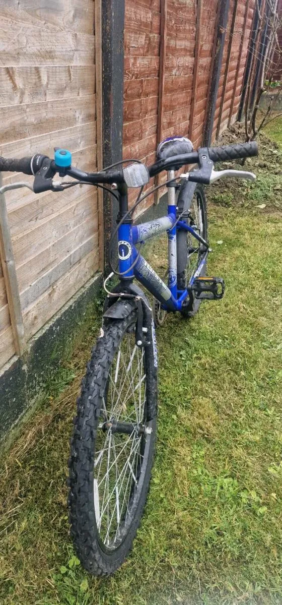 Medium size boys  bike - Image 3