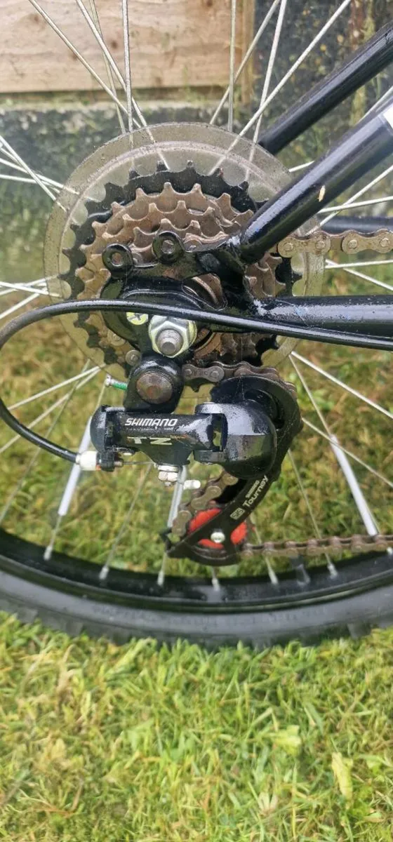 Medium size boys  bike - Image 4
