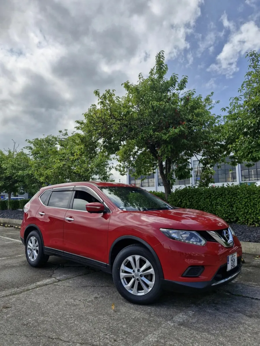 141 Nissan X-trail 4WD 2.0 Petrol, Low Mileage! - Image 3