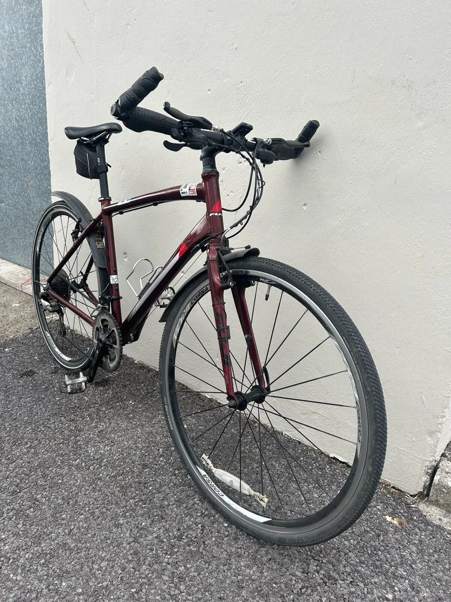 Fuji Absolute Road Bike - Image 2