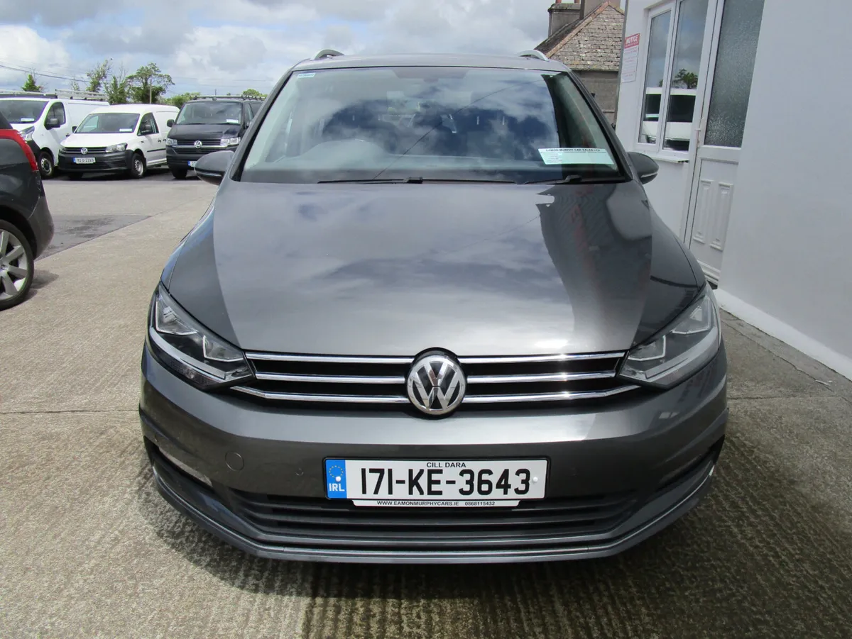 Volkswagen Touran 2017 Automatic,  7 seats. - Image 2