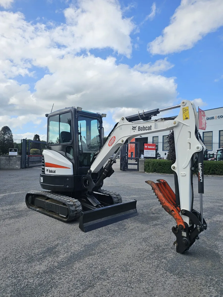 Bobcat E26 Mini Digger w/1800 hours - Image 1