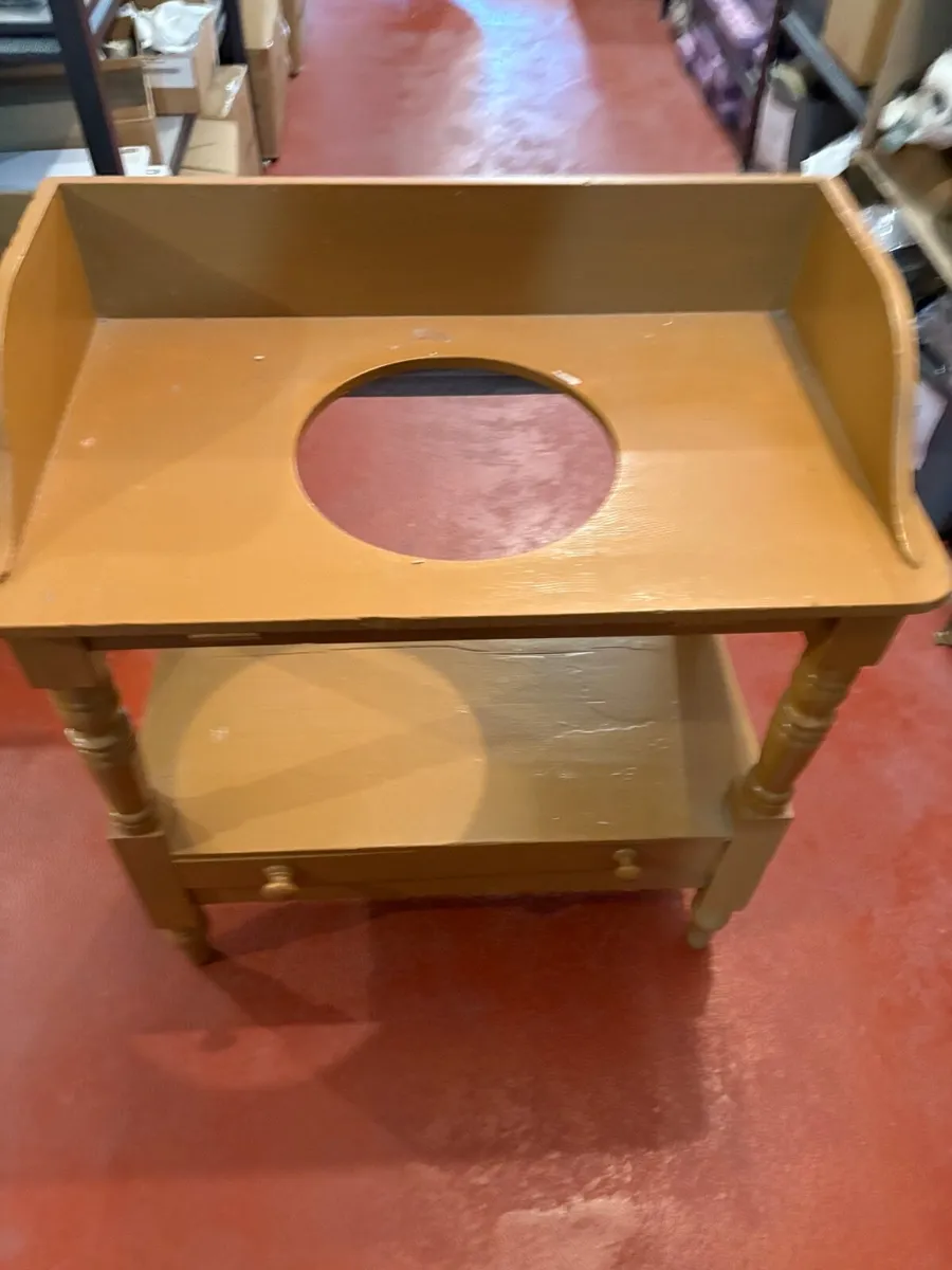 Antique wash stand with drawer - Image 2