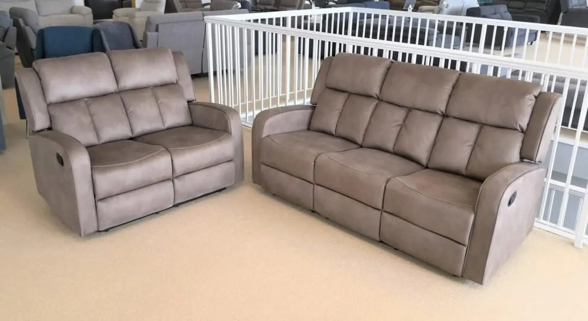 "Comfortable Leather Sofas" - Image 3