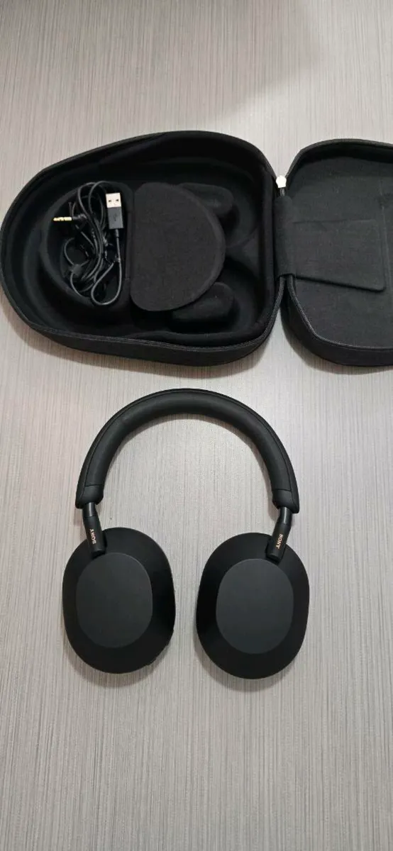 Sony Xm5 - Image 1
