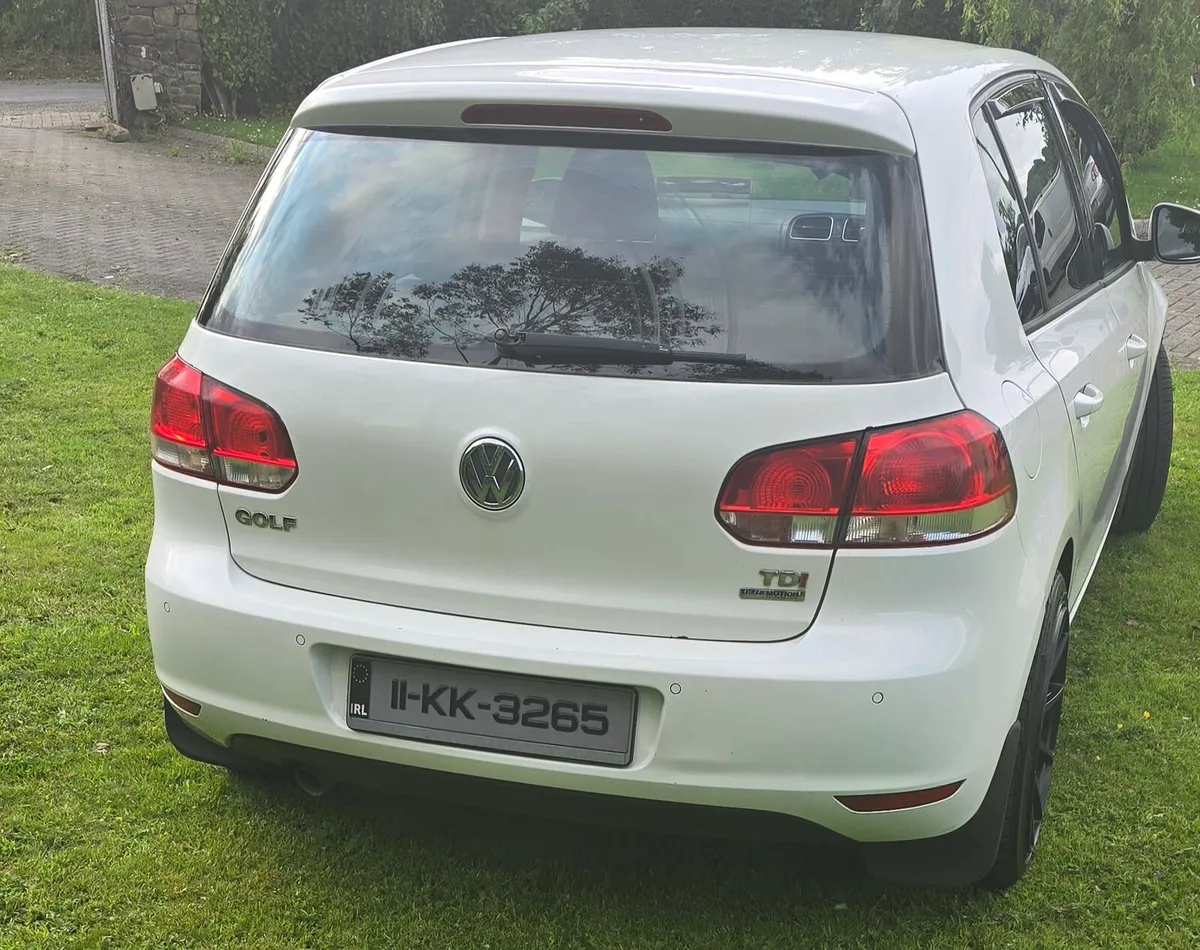 2011 Volkswagon Golf - Image 3
