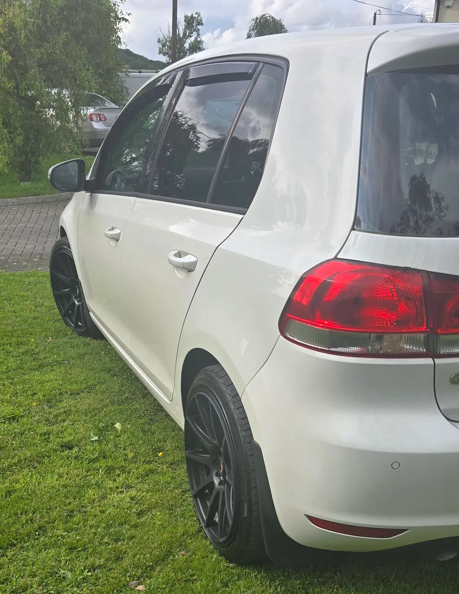 2011 Volkswagon Golf - Image 4