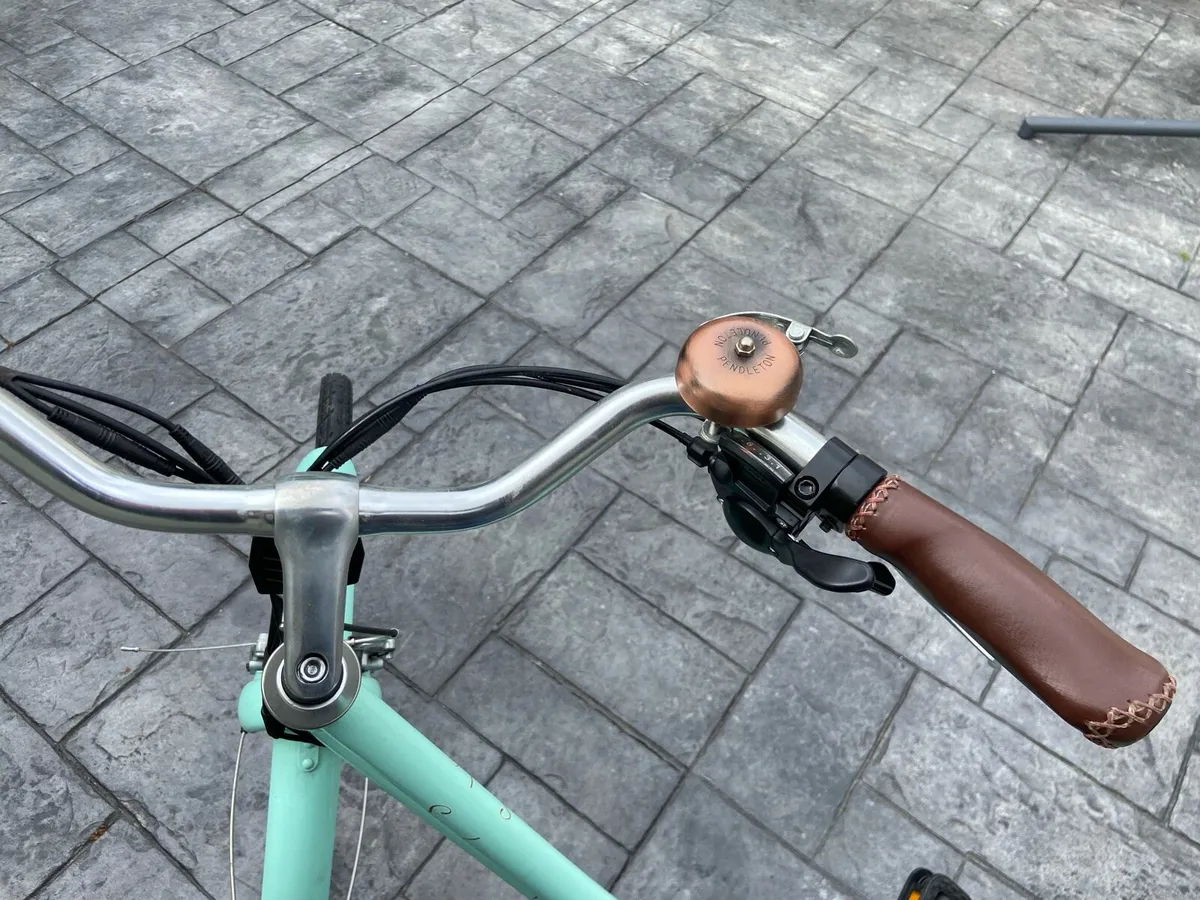 Ladies electric bike - Image 4