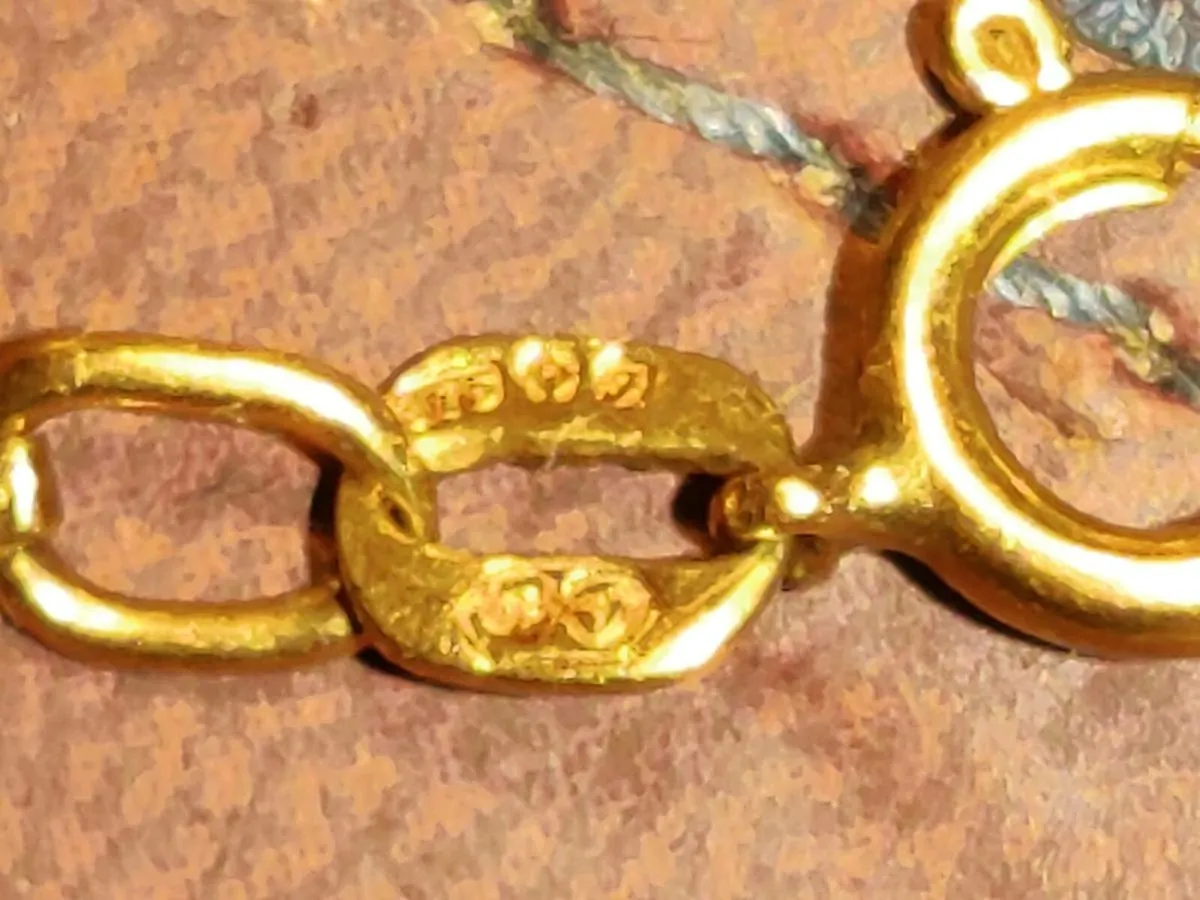 BOX LINK, 9CT Solid Gold 20"Long 6.49 Gram Chain ! - Image 4