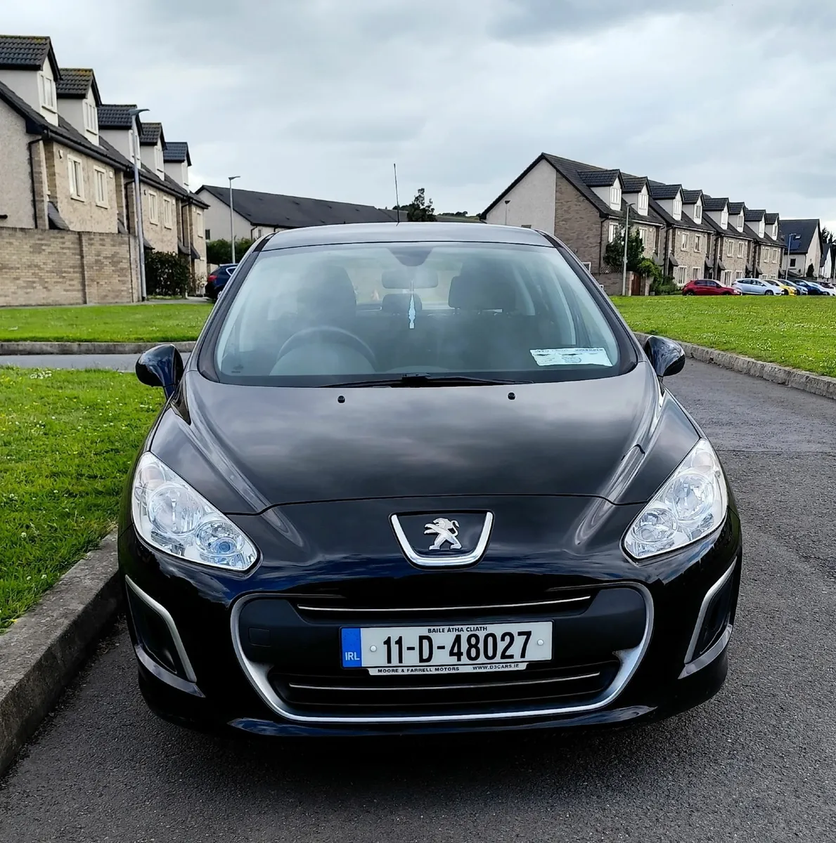 Peugeot 308 (1.6L Diesel) 2011 - Very low mileage - Image 1