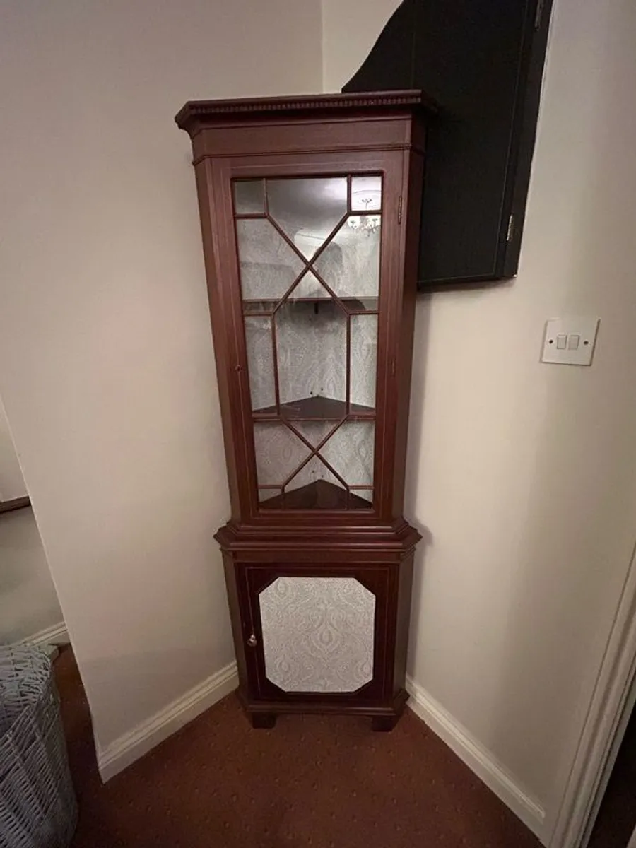Corner Cabinet - Image 1