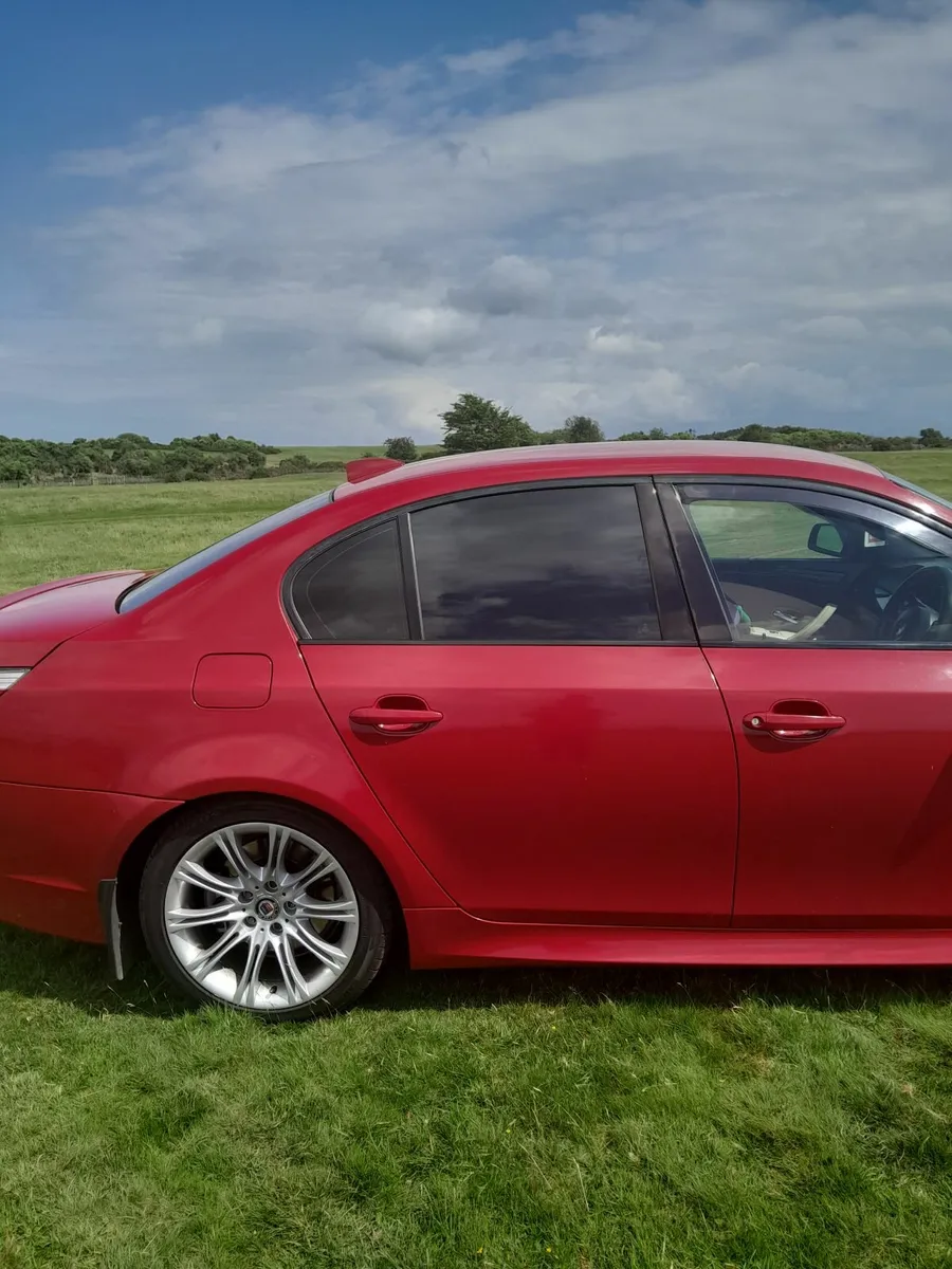 BMW 5-Series 2008 - Image 1