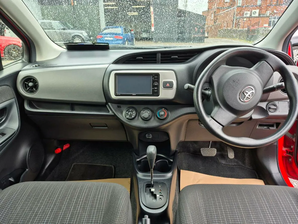 Toyota Vitz - Image 3