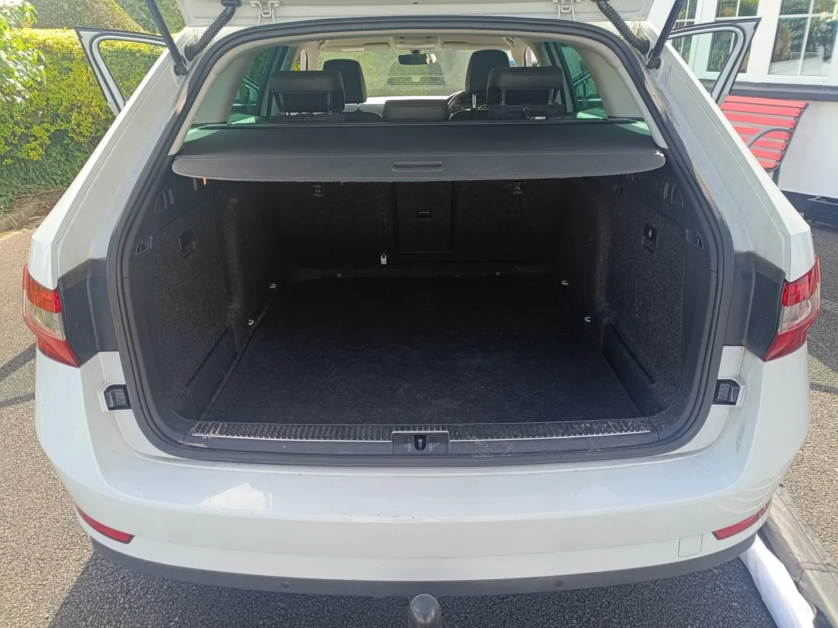 Skoda Superb 2016 - Image 3