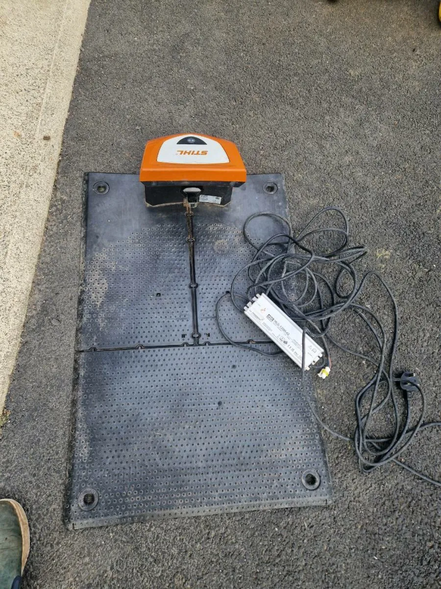 Stihl ADO 401 601 docking station - Image 3