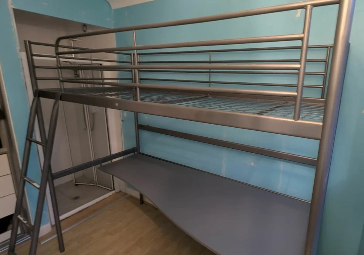 Loft bed with table - Image 2