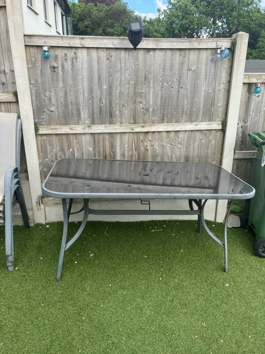 Garden table & 4 chairs - Image 2