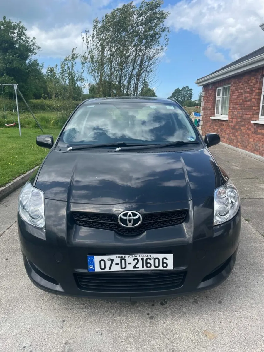 Toyota Auris 2007 - Image 2