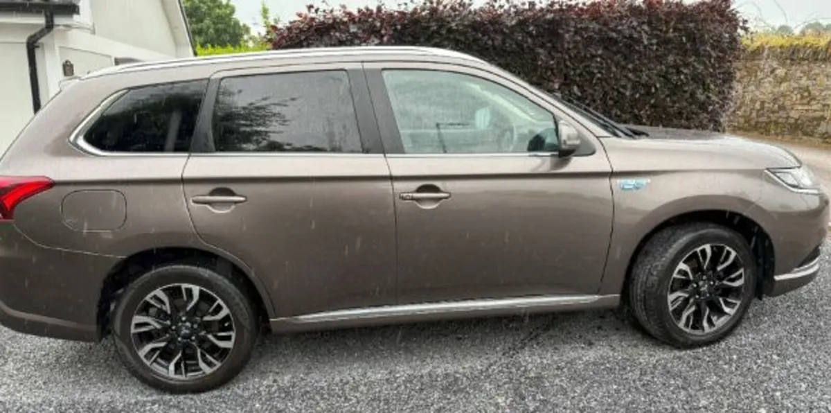 Mitsubishi Outlander 2017 - Image 4