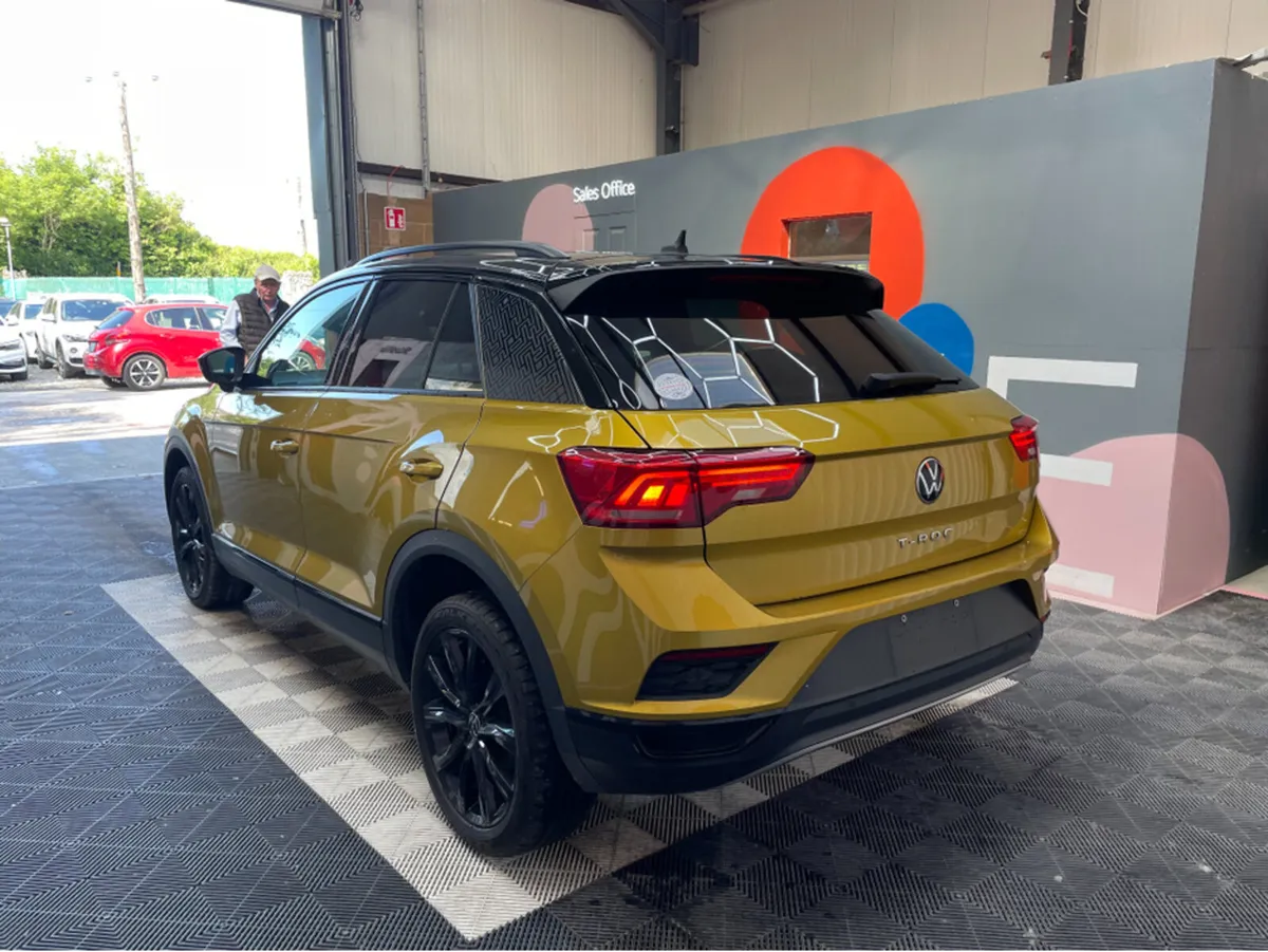 Volkswagen T-Roc 2.0 TDI BLACK STYLE / 50k KMs / R - Image 4