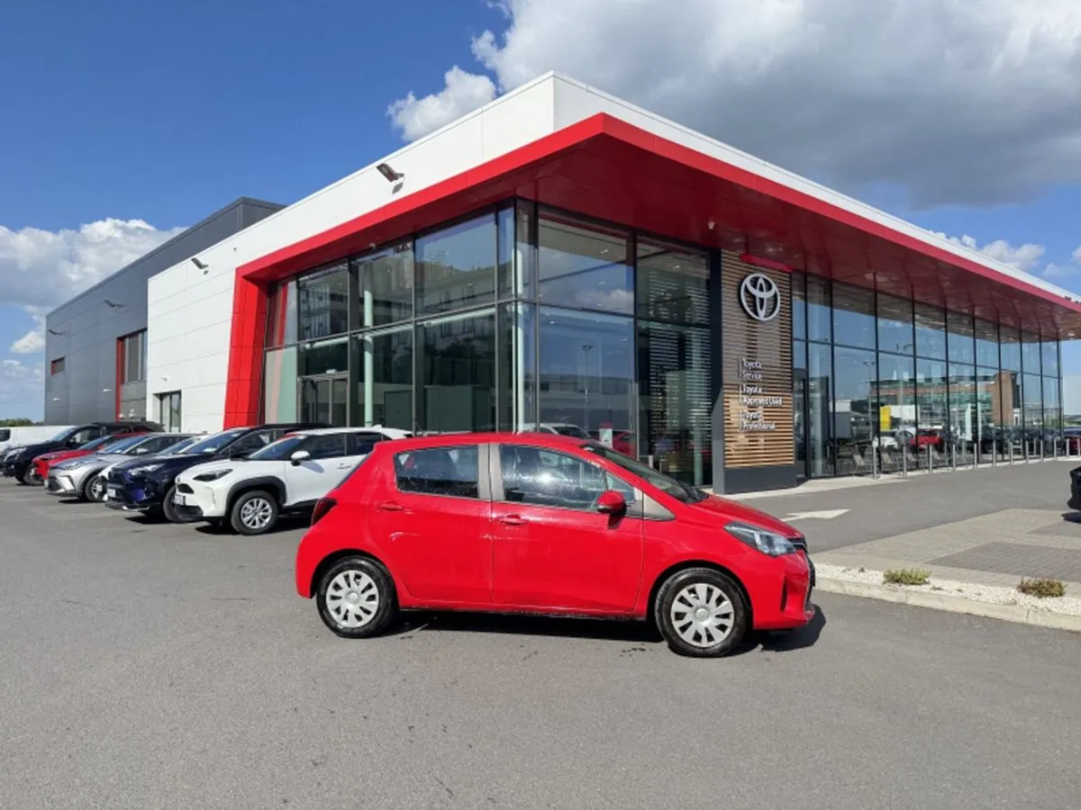 Toyota Yaris 1.0 Luna MC 4DR - Image 1