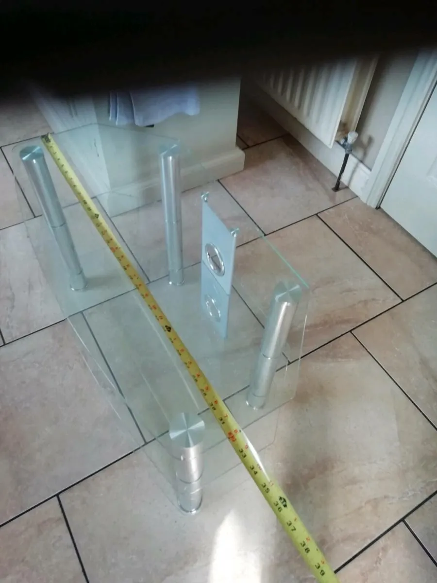 Tv glass unit - Image 1