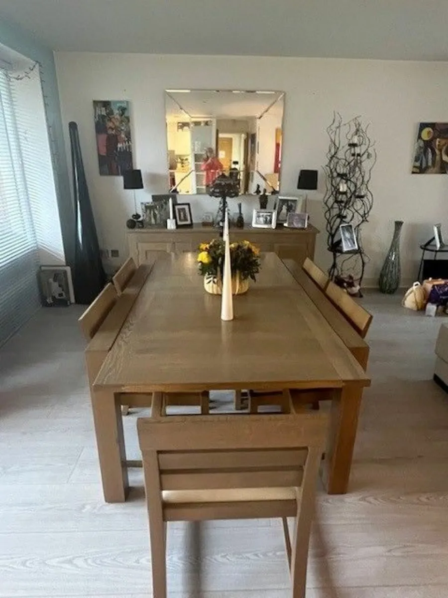 Dining Table and 6 chairs - Image 3
