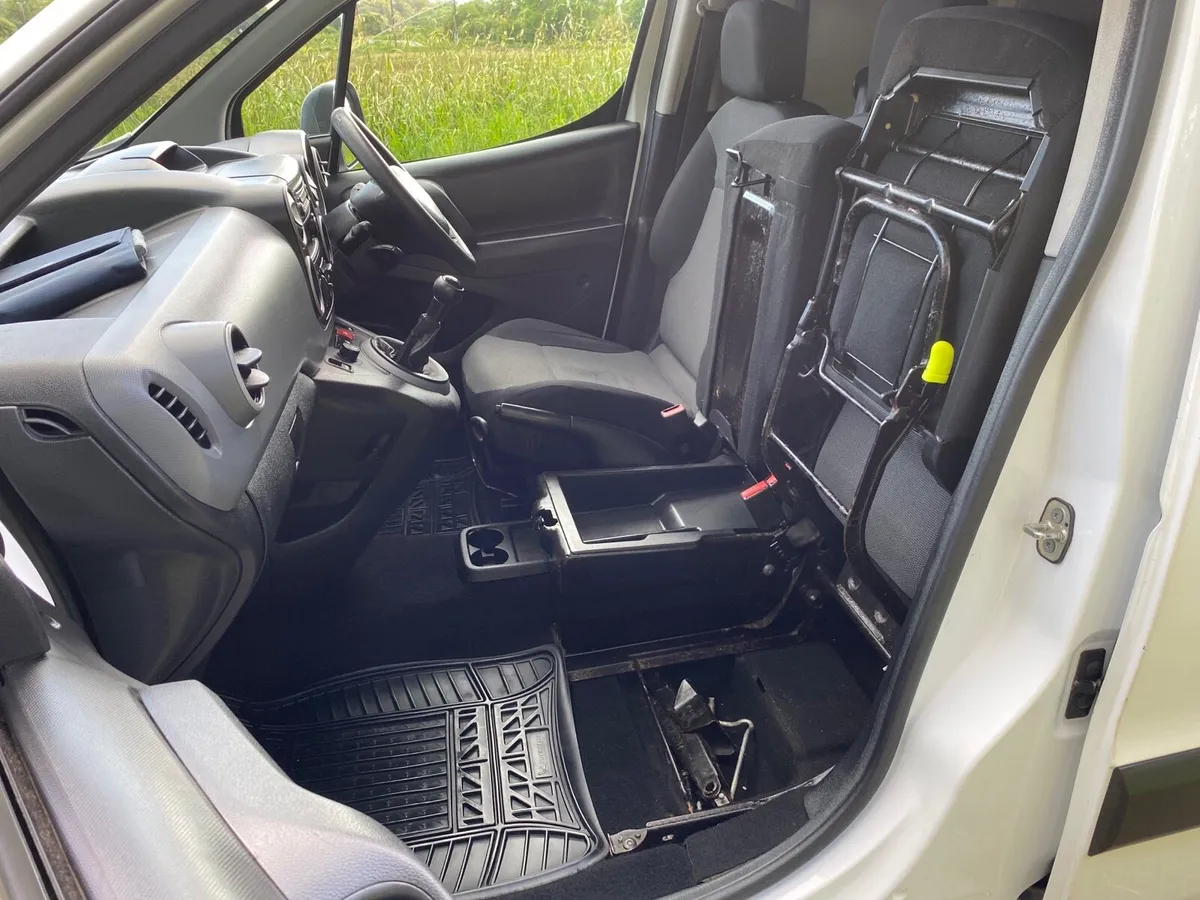 ✅ 2017 PEUGEOT PARTNER NEW CVRT TAXED 4/26 FSH - Image 2
