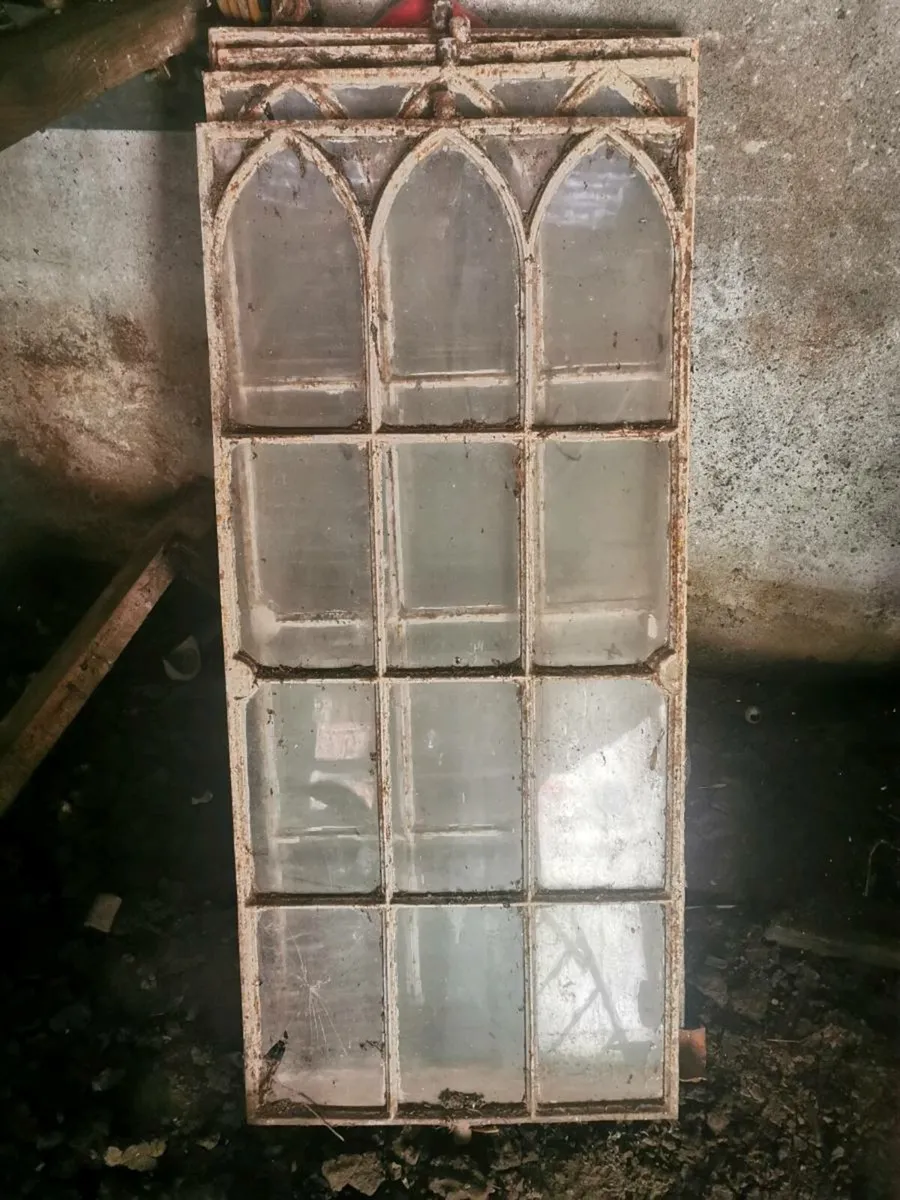 Old cottage windows - Image 4