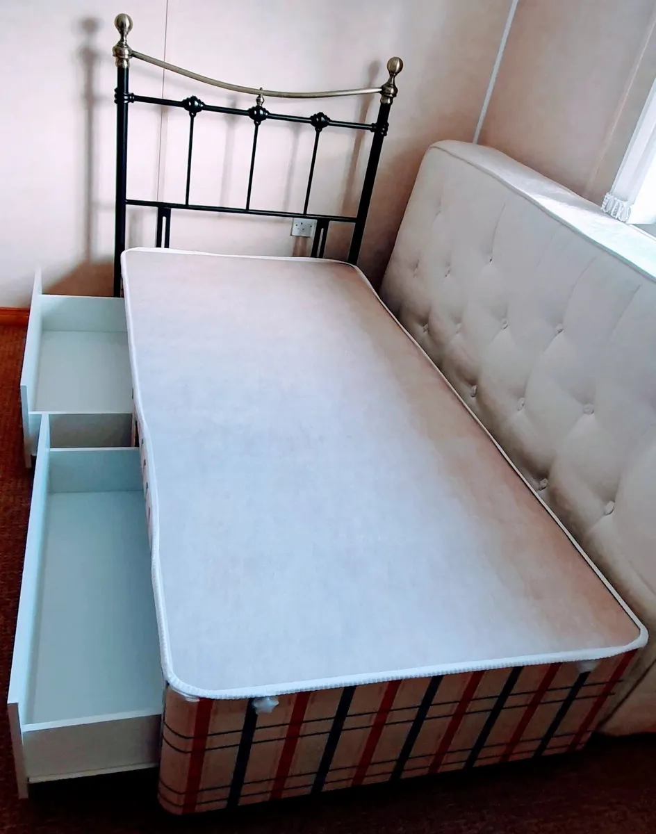 Single bed with storage drawers + black headboard - Image 1