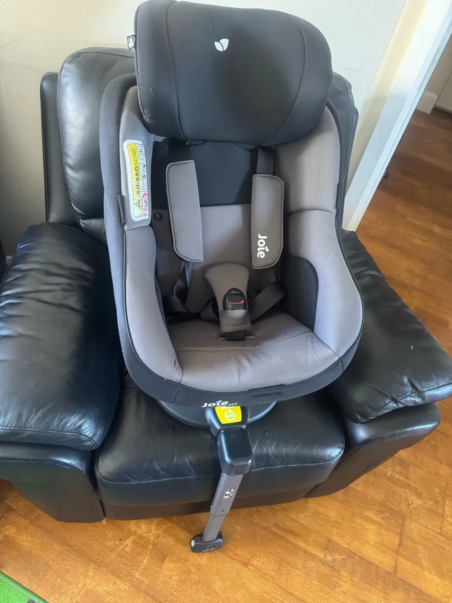 Joie 360 car seat - Image 1