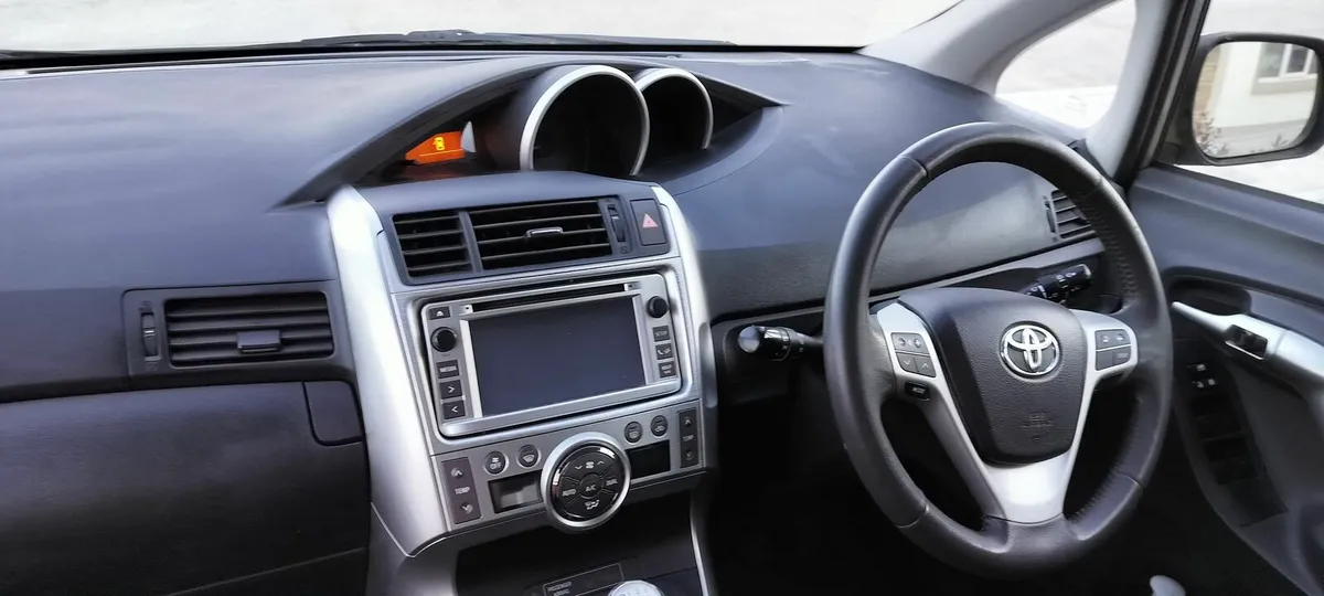 Toyota Verso - Image 4