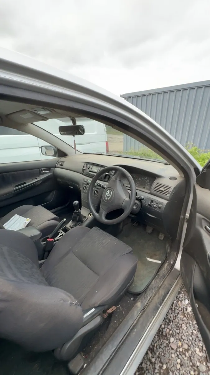 E12 Toyota Corolla 1.4 Vvti - Image 3