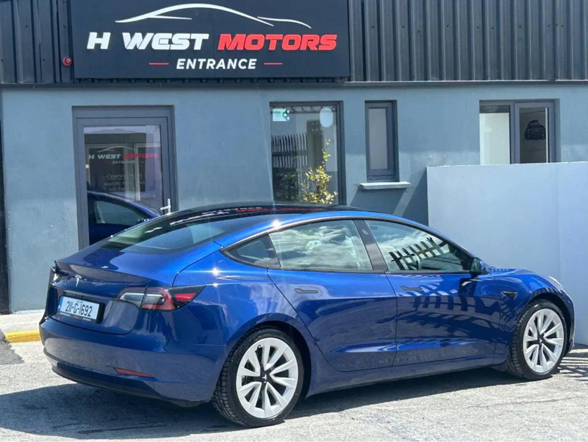Tesla Model 3 M3sr rwdpgb1s5n 4DR Auto - Image 3