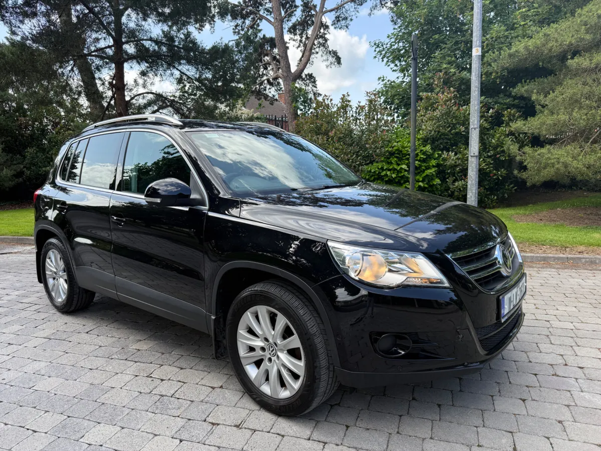 Volkswagen Tiguan 2011 LOW KMS 2.0TDI - Image 2