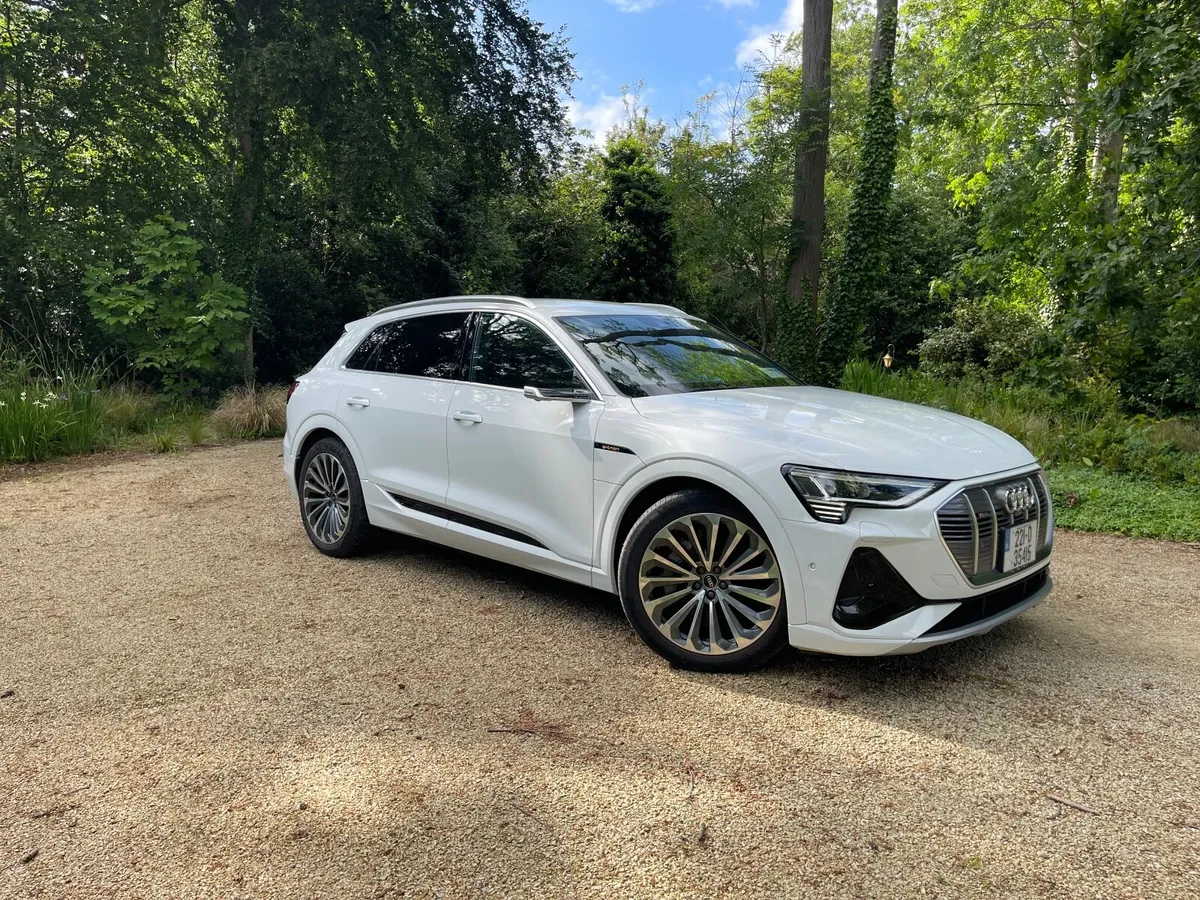 2022 Audi e-tron 55 S-LINE Quattro - Image 2