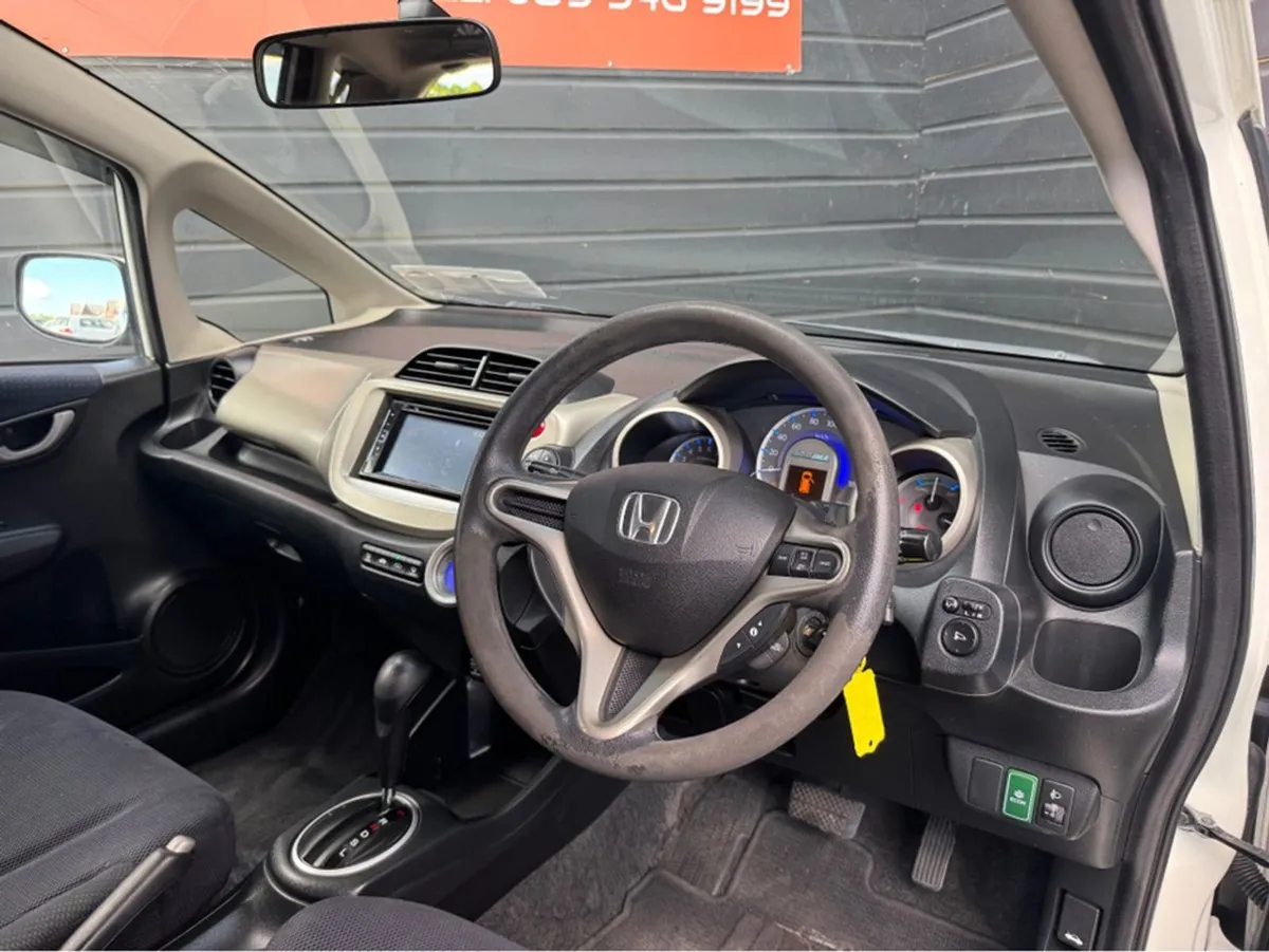 Honda Fit GP1 CVT Hybrid 5DR Auto Daa-gp1 - Image 4
