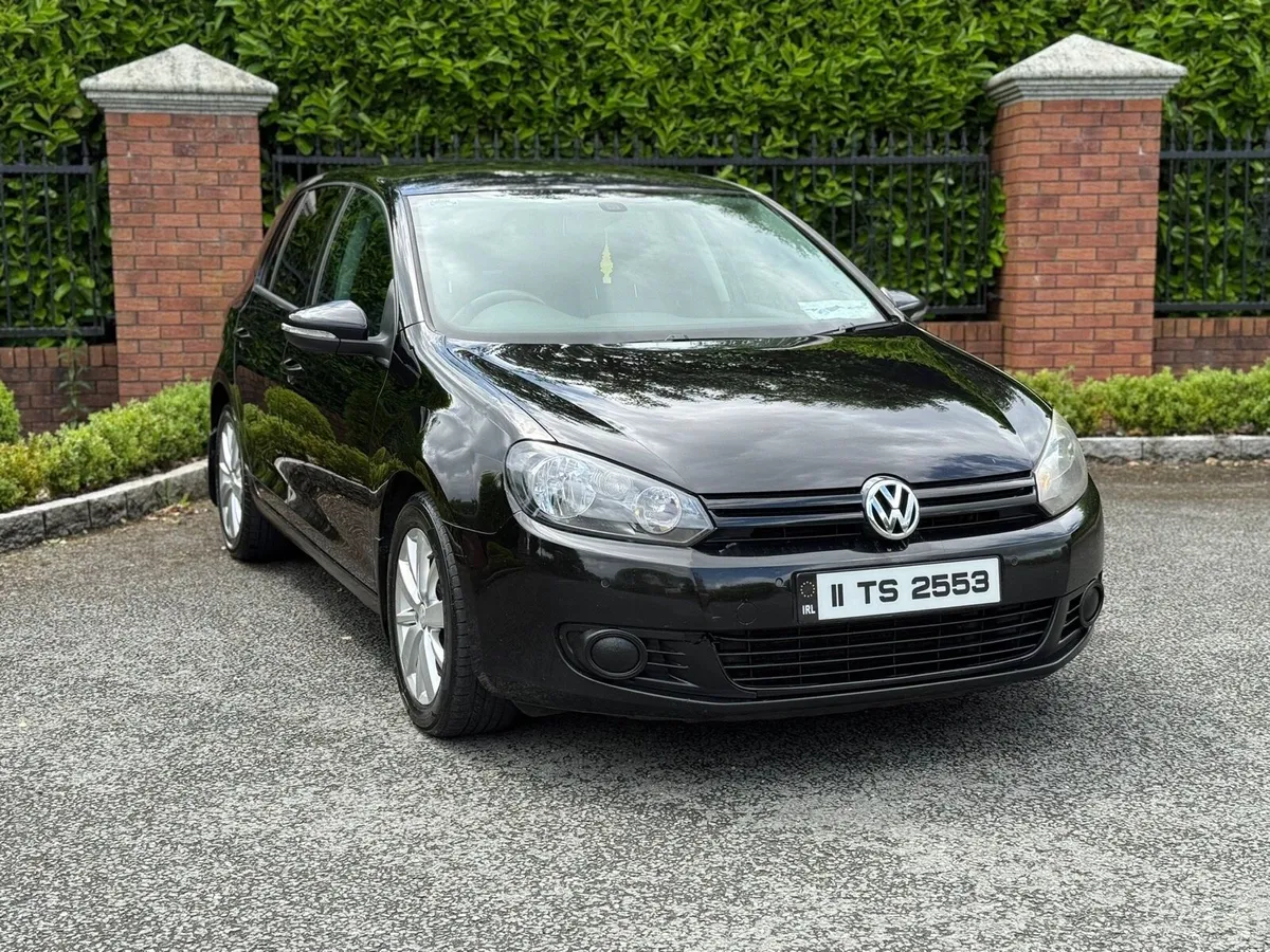 2011 Volkswagen Golf 1.6  Diesel  4350 euro - Image 2