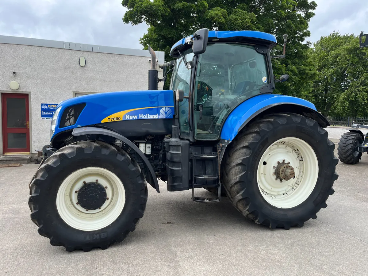 New Holland T7060 - Image 1