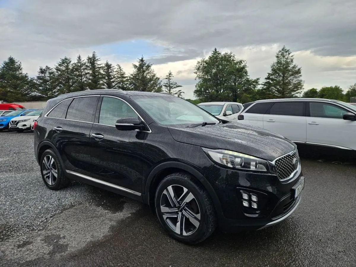 Kia Sorento Platinum 4X2 5DR - Image 1
