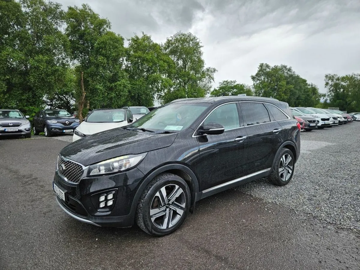 Kia Sorento Platinum 4X2 5DR - Image 2